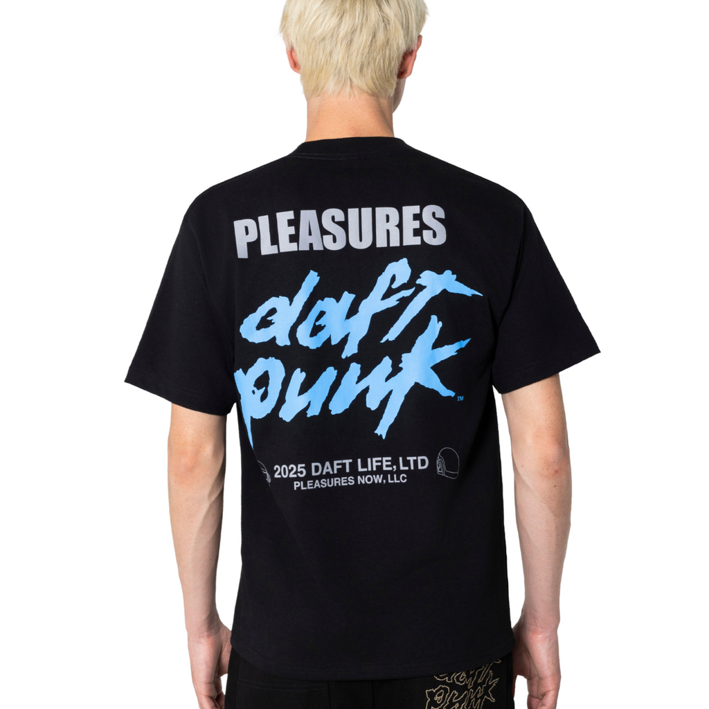 png_1500x1500_66943140